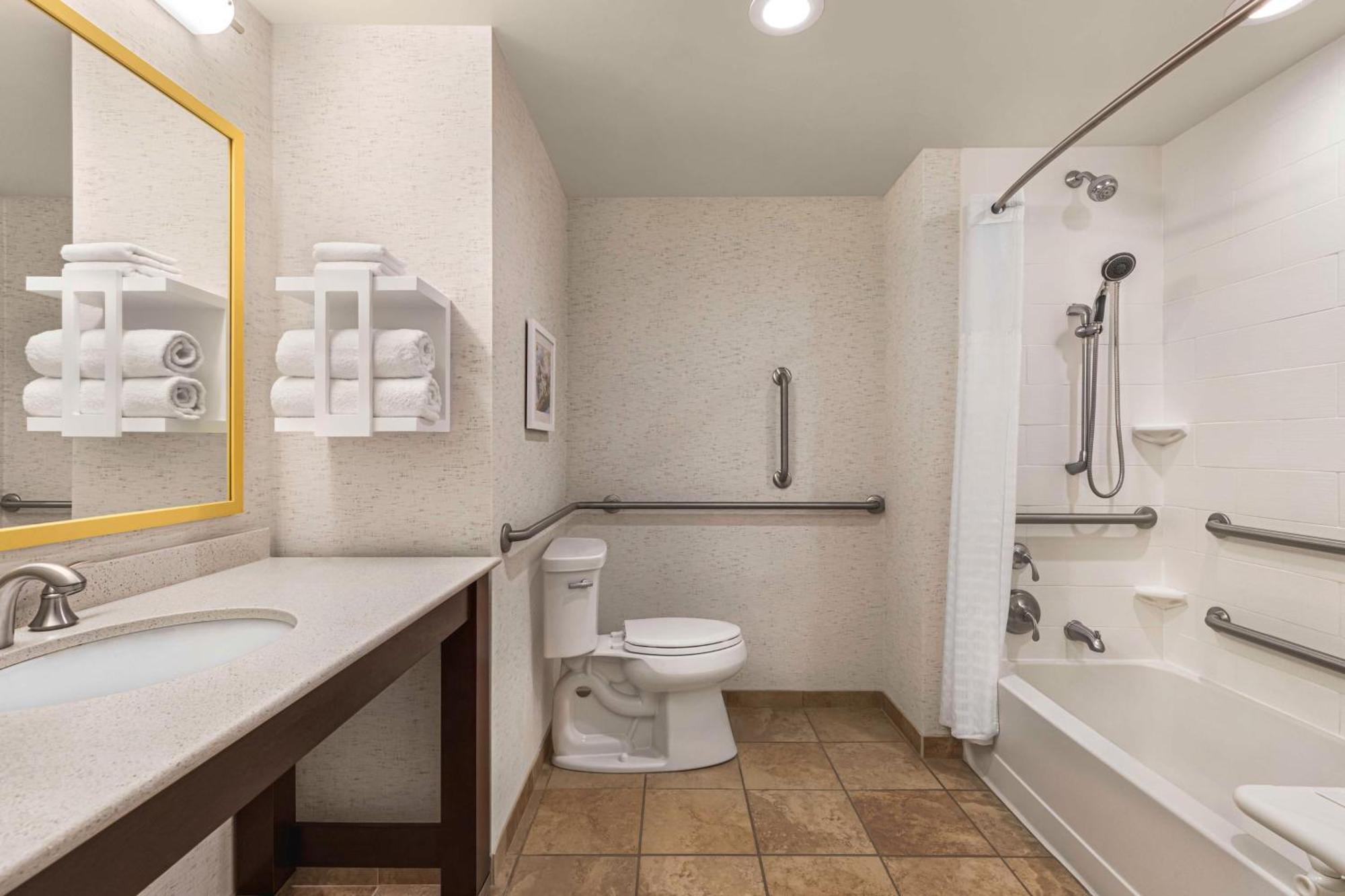 هامبتون إن أند سويتس بيتسبورج واترفرونت ويست هومستيد West Homestead المظهر الخارجي الصورة